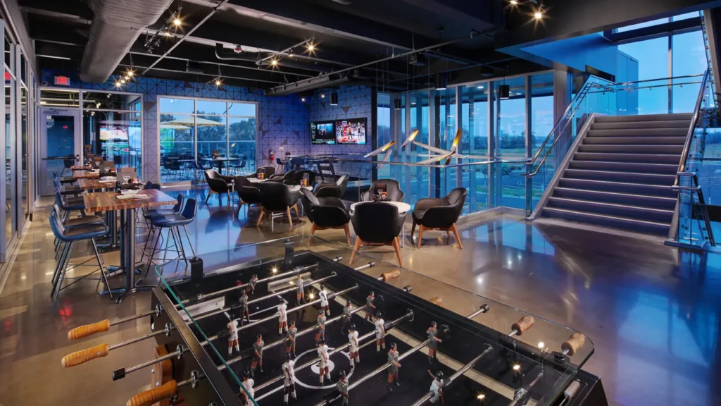 TOPGOLF SCHAUMBURG MEZZANINE LOUNGE