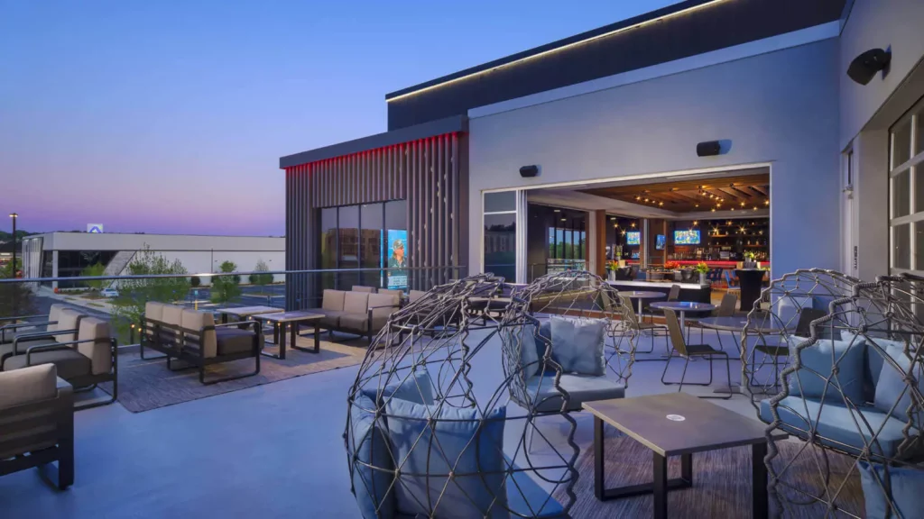 TOPGOLF BUFORD ROOFTOP TERRACE